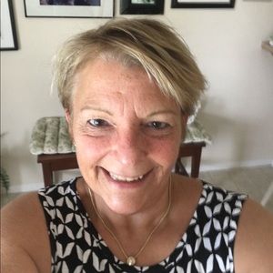 Meet your Posher, Cynthia